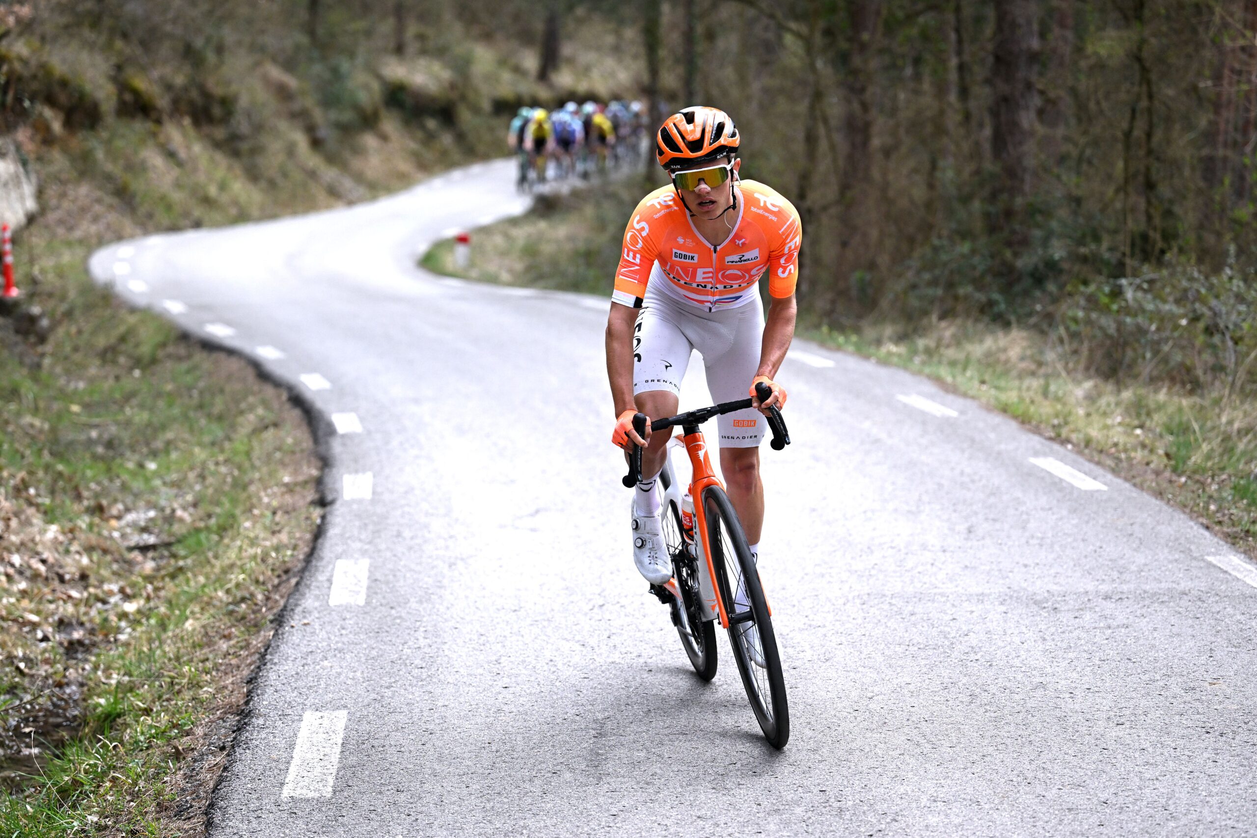 QUERALT, SPAIN - MARCH 28: Oscar Onley of Great Britain and Team INEOS Grenadiers attack during the 105th Volta a Catalunya 2026, Stage 6 a 158.2km stage from La Berga to Queralt 1133m / #UCIWT / on March 28, Queralt 20 Spain. (Photo by Szymon Gruchalski/Getty Images)